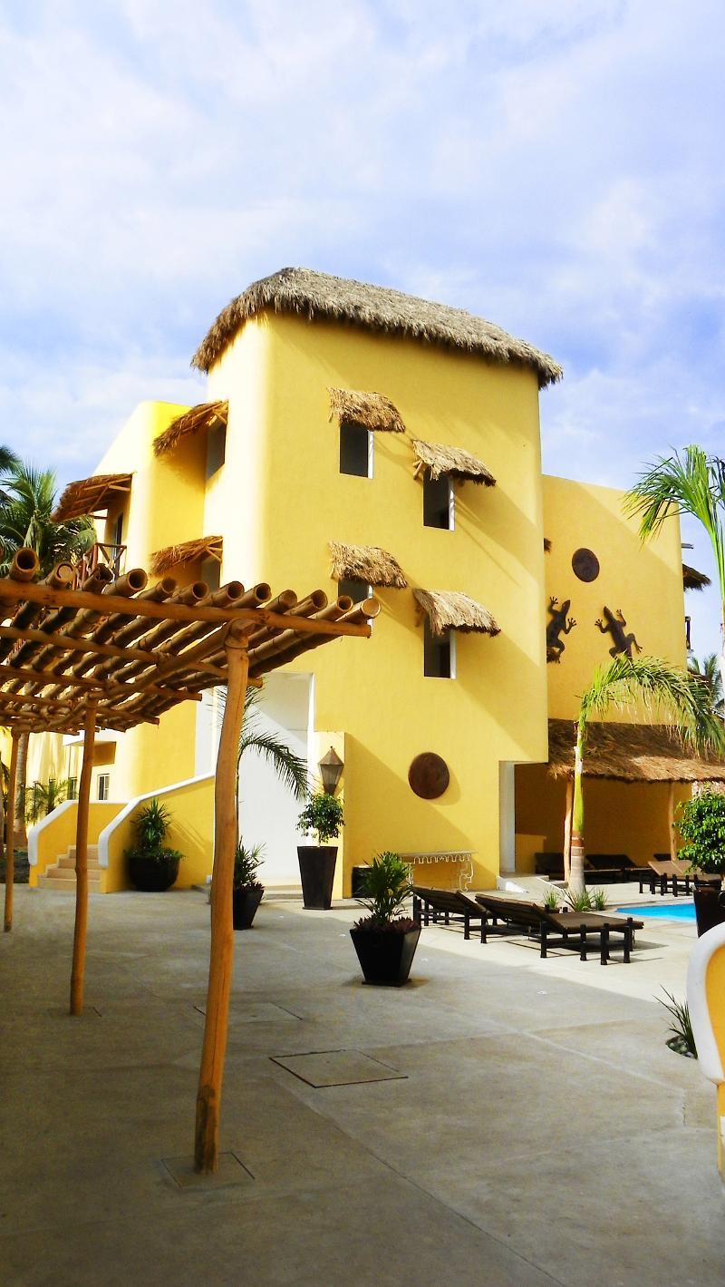 Zar Manzanillo Hotell Exteriör bild