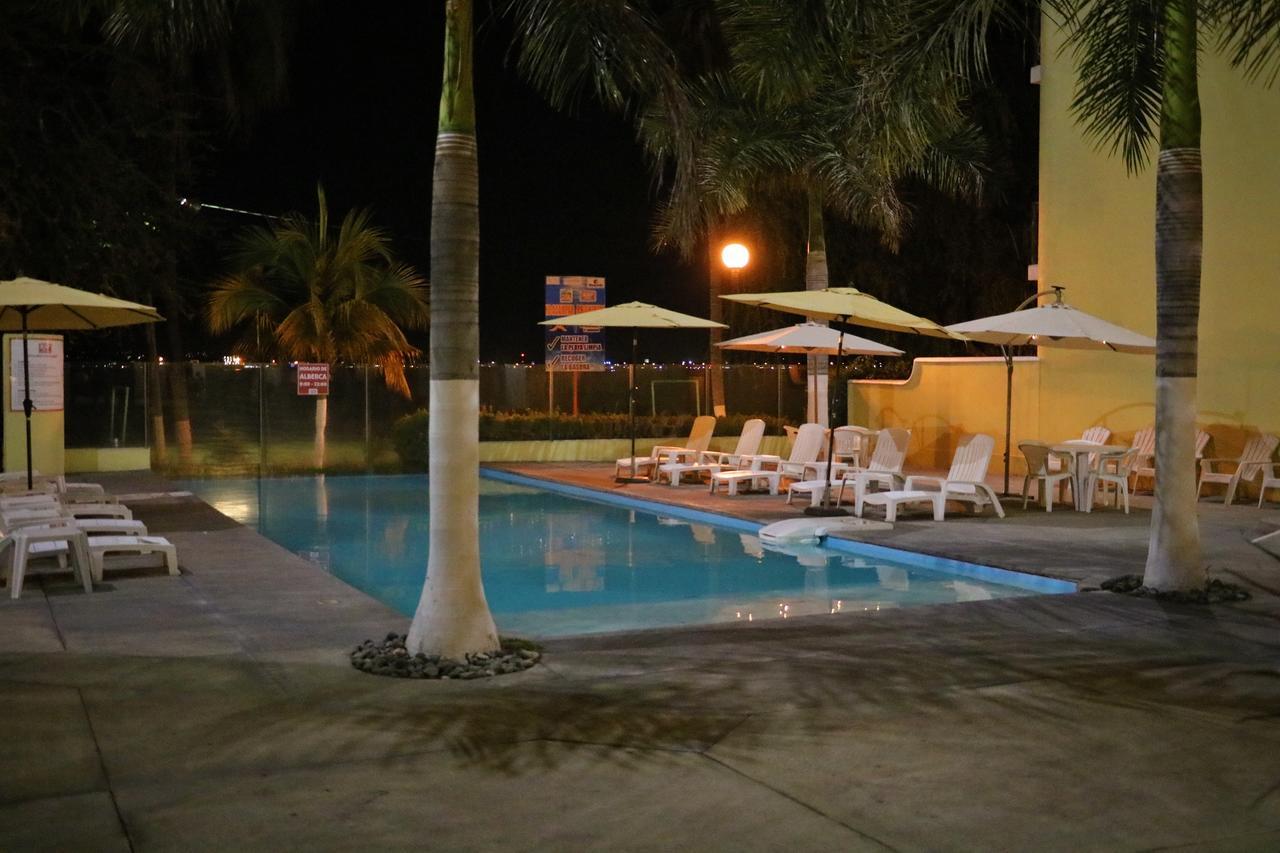 Zar Manzanillo Hotell Exteriör bild
