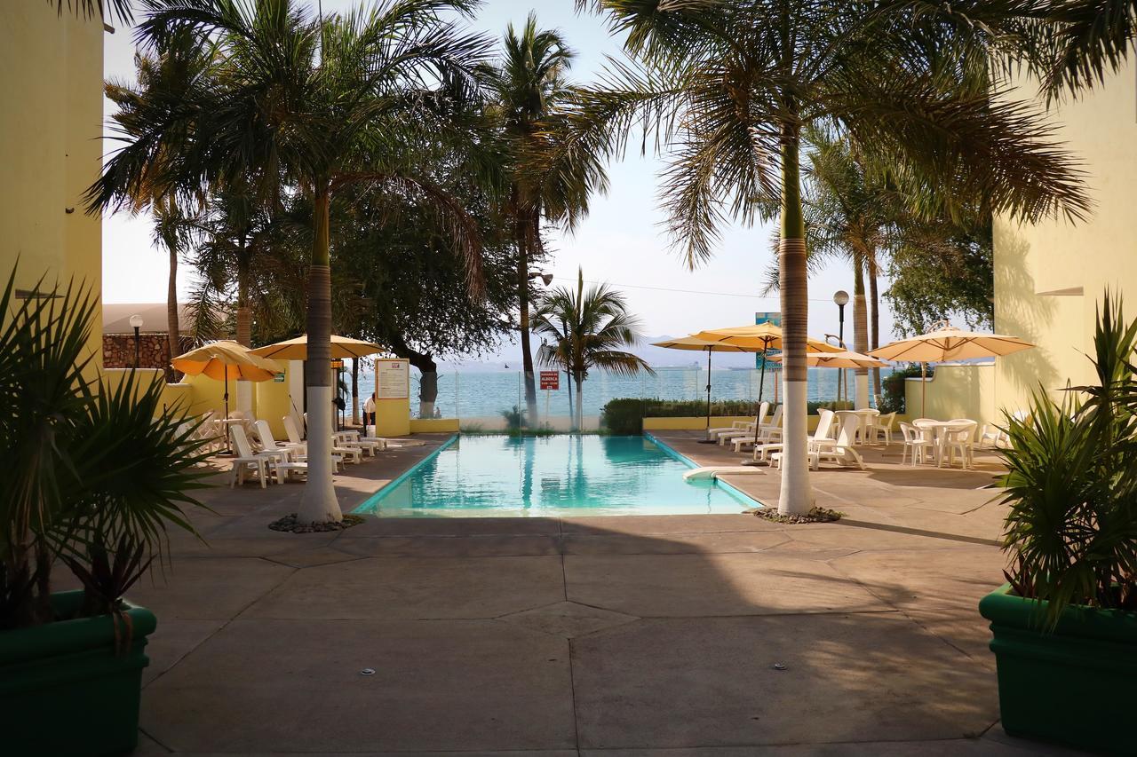 Zar Manzanillo Hotell Exteriör bild